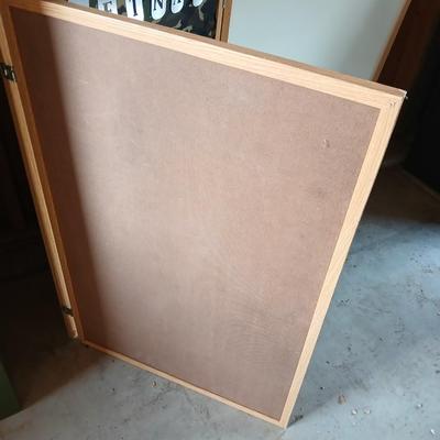 Hinged Trifold display and whiteboard