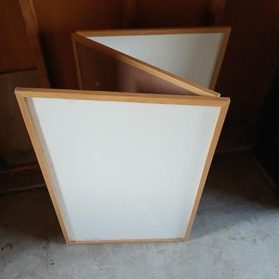 Hinged Trifold display and whiteboard
