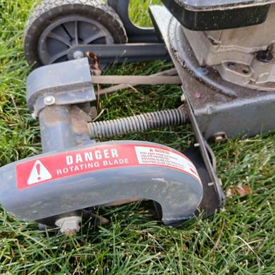 Craftsman 3.5 HP edger with gas can