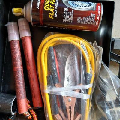 Emergency roadside kit with flashlights