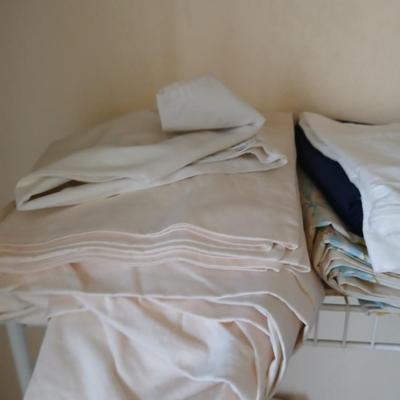 Assortment of mostly Full sized sheet sets / partial sets