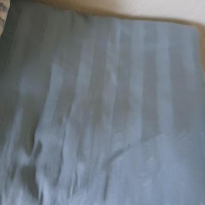 Assortment of mostly Full sized sheet sets / partial sets