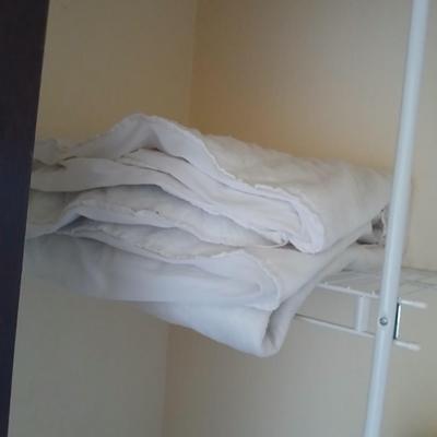 Assortment of mostly Full sized sheet sets / partial sets