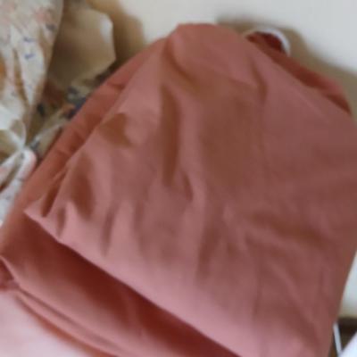 Assortment of mostly Full sized sheet sets / partial sets