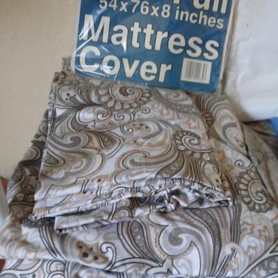 Assortment of mostly Full sized sheet sets / partial sets