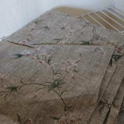 Assortment of mostly Full sized sheet sets / partial sets