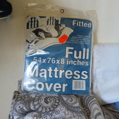 Assortment of mostly Full sized sheet sets / partial sets