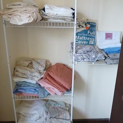 Assortment of mostly Full sized sheet sets / partial sets