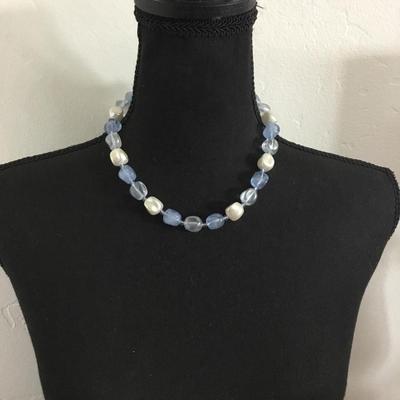 Vintage faux glass & pearl bead necklace