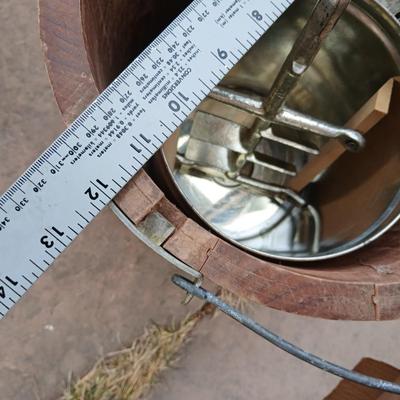 White mountain Ice cream maker 2 qt. with an additional ice cream maker for parts