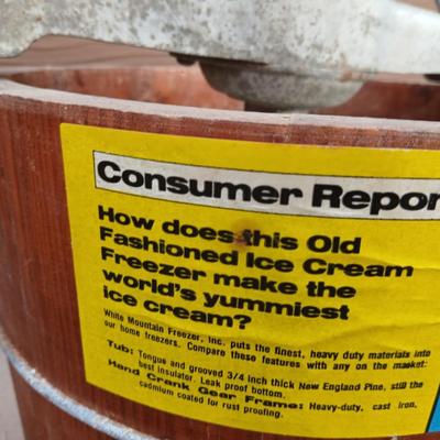 White mountain Ice cream maker 2 qt. with an additional ice cream maker for parts