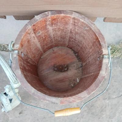 White mountain Ice cream maker 2 qt. with an additional ice cream maker for parts