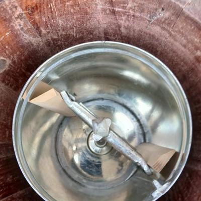 White mountain Ice cream maker 2 qt. with an additional ice cream maker for parts