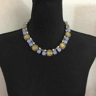 Beautiful, White House, Black market, Silvertone, moonglow, bead, rhinestone collar necklace