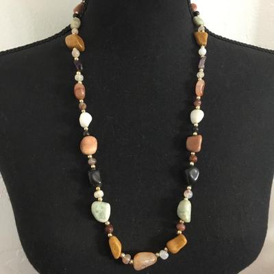Beautiful vintage very nice polished gemstone and gold tone, bead statement, necklace