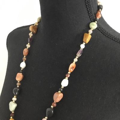 Beautiful vintage very nice polished gemstone and gold tone, bead statement, necklace