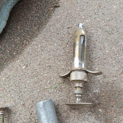 Livestock Veterinary tools - Dehorner - Metal syringes - bolus gun and more