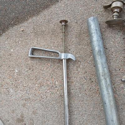 Livestock Veterinary tools - Dehorner - Metal syringes - bolus gun and more