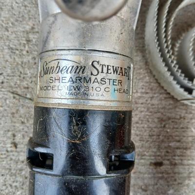Livestock items - Sunbeam Stewart shear master sheers with a collection of brushes and more