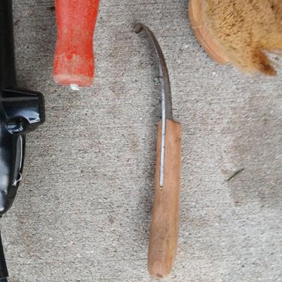 Livestock items - Sunbeam Stewart shear master sheers with a collection of brushes and more