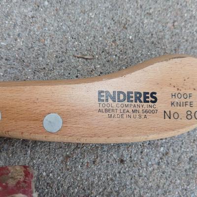 Stewart Livestock shears - hoof knife and brushes