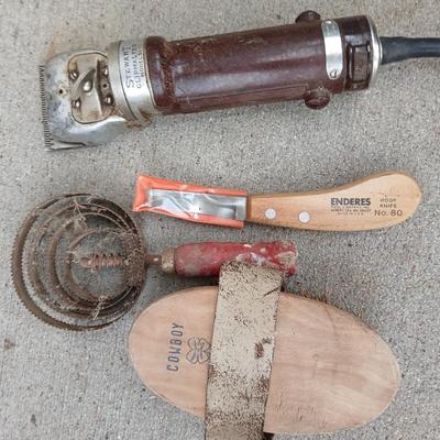 Stewart Livestock shears - hoof knife and brushes