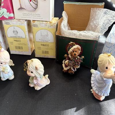 Sale Photo Thumbnail #262: Precious Moments Ornaments