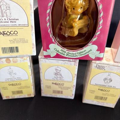 Sale Photo Thumbnail #267: Precious Moments Ornaments