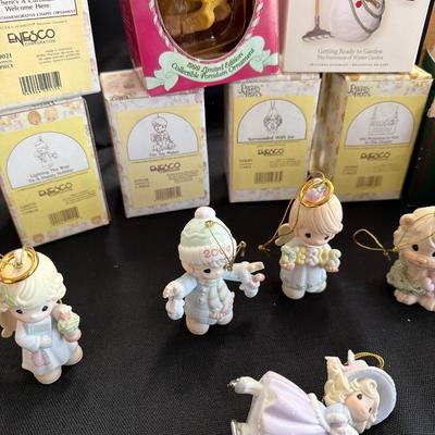 Sale Photo Thumbnail #261: Precious Moments Ornaments