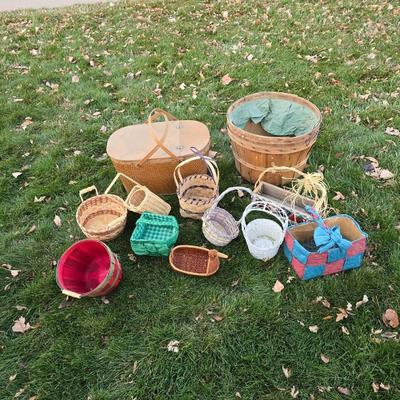 Collection of wicker baskets and harvesting baskets