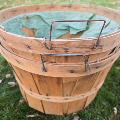Collection of wicker baskets and harvesting baskets