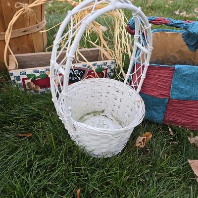 Collection of wicker baskets and harvesting baskets