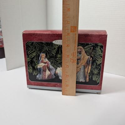 Hallmark 1998 Holy Family Blessed Nativity Collection 3 Piece Set Porcelain Box