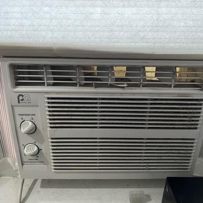 5,000 btu Perfect Aire window ac unit