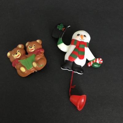 Vintage brooches Christmas