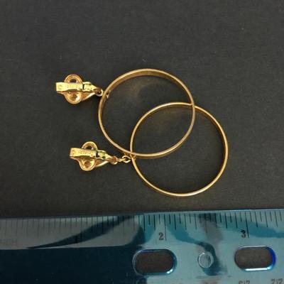 Vintage Trifari, gold tone clip on hoop earings