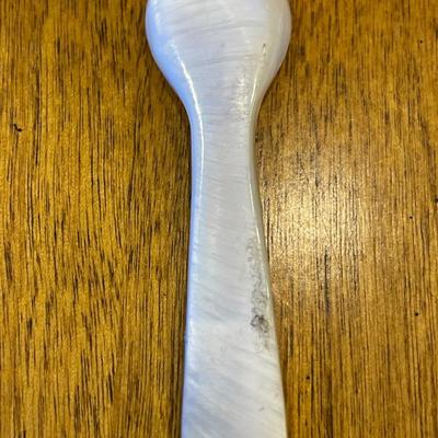 8 mother of pearl caviar spoons