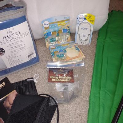 NEW LOFT HOTEL QUEEN SHEETS, THE FLEX BELT, FEBREEZE PLUG INS, ORGANIZERS AND 82" CURTAIN PANELS (2) PLUS RODS