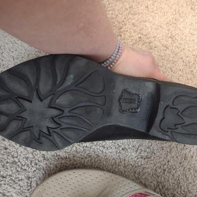 LADIES DRESS SHOES (BORN (8) & STYLE & CO) AND SKECHERS SANDALS (9)