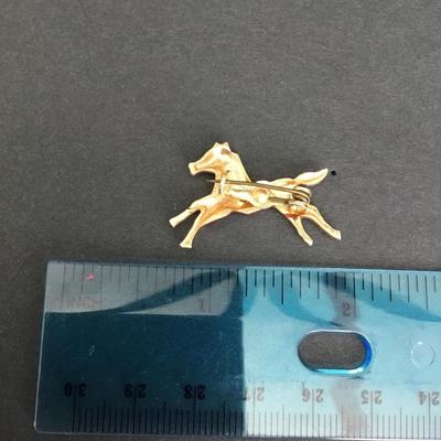 Vintage, petite horse pin