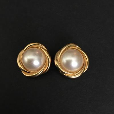 Beautiful, gold tone, faux, pearl stud earrings