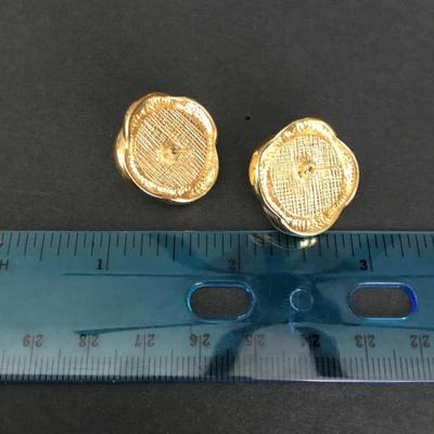 Beautiful, gold tone, faux, pearl stud earrings