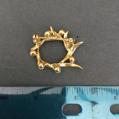 Vintage faux, pearl brooch