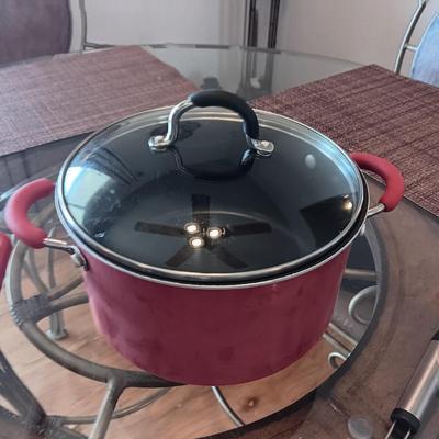 TEFLON COOKWARE AND KITCHEN UTENSILS