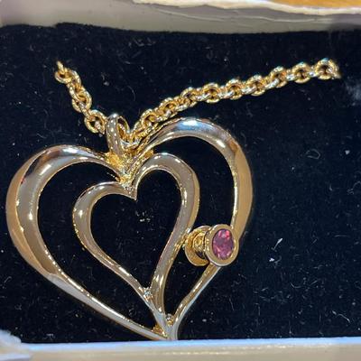 2!Vintage Avon necklaces