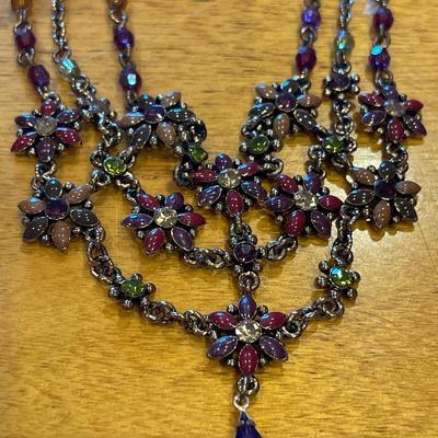 2!Vintage Avon necklaces