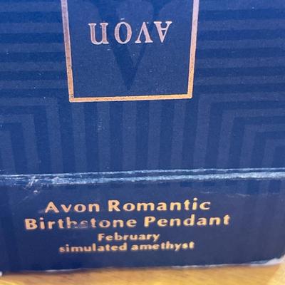 2!Vintage Avon necklaces