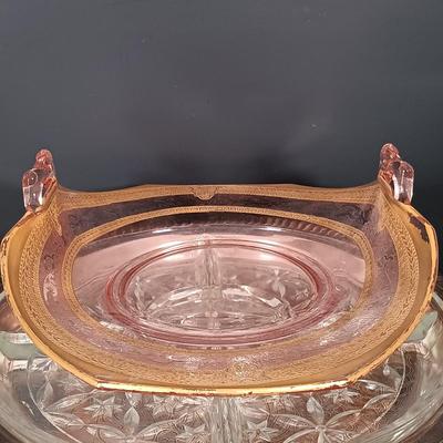 LOT 229: Gilded Pink Depression Glass Bowl, Studio Tu Mugs, Silver-Tone Metal Holly Candlestick Holder & More