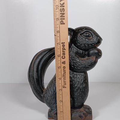 LOT 231: Cast Iron Metal Squirrel Door Stop