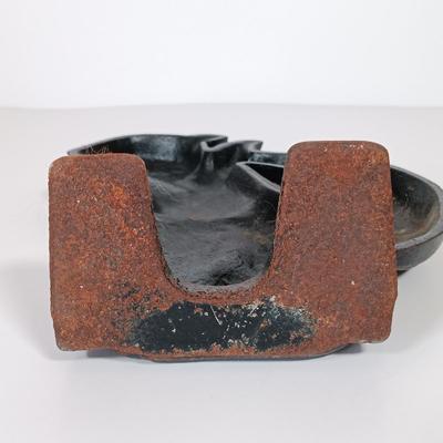 LOT 231: Cast Iron Metal Squirrel Door Stop